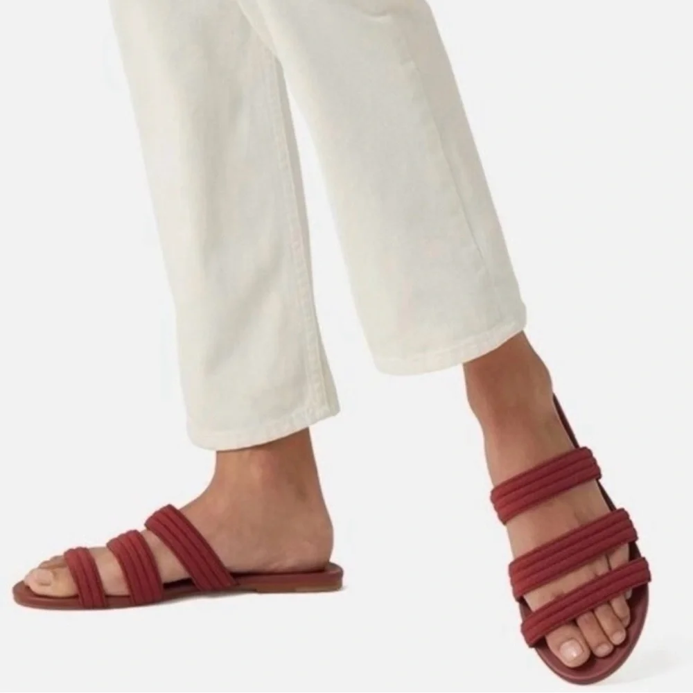 Rothy's Flat Sandals Women's 10 Sangria Red Triple Band Slides Retired Style EUC